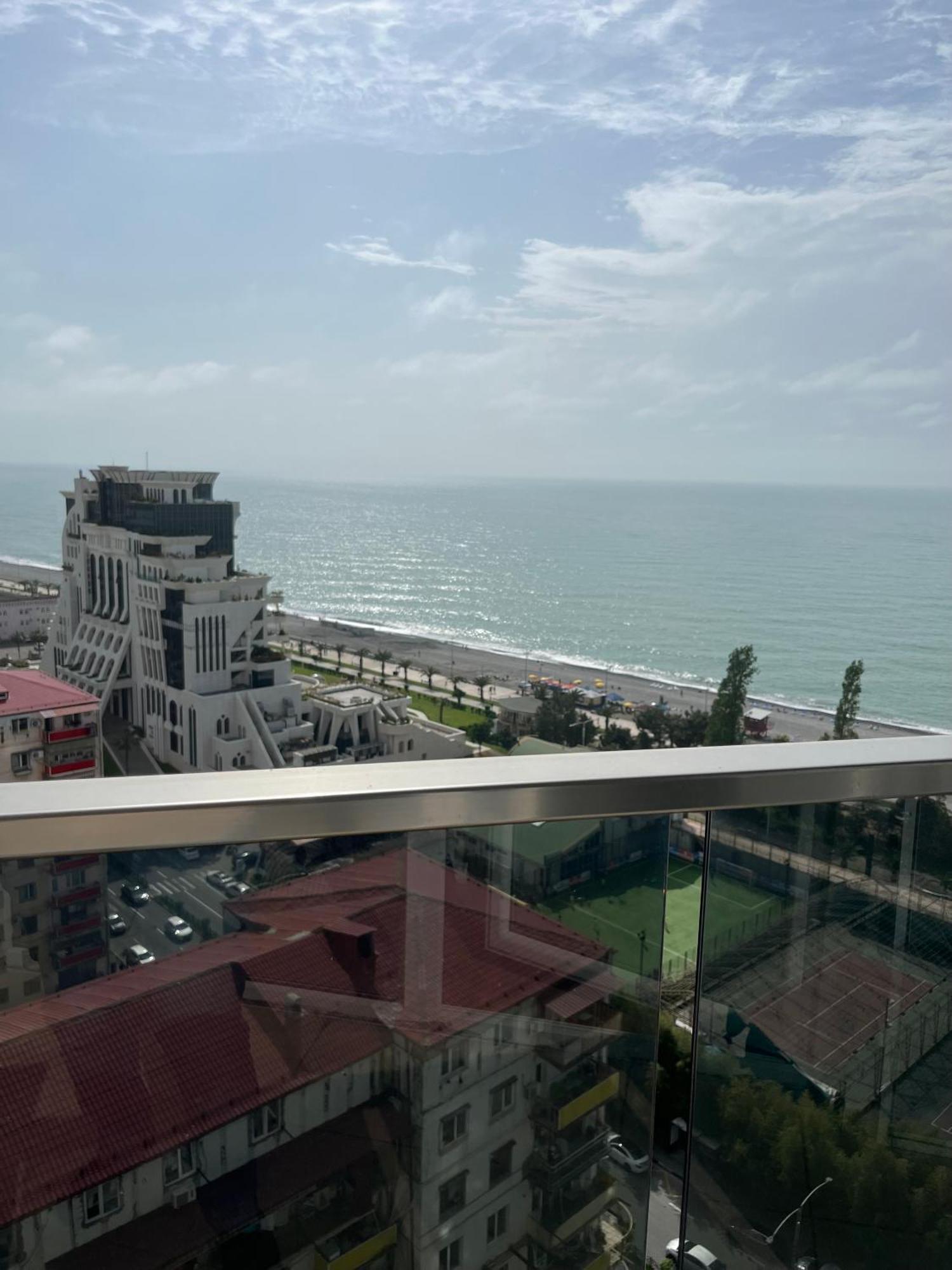 Sea Towers Lux 17-05 Apartment บาทูมิ ภายนอก รูปภาพ